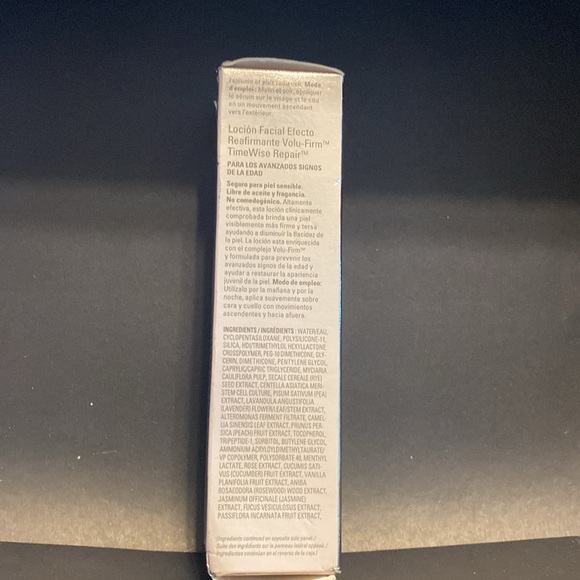 Mary Kay Timewise repair volt-FirmLifting Serum. Includes free Wristlet . - Picture 7 of 9